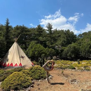 Beautiful picture from our yogi @booyoga ❤️❤️❤️

@booyoga.official spreading her Booyoga Vinyasa and Deep Stretching with RecoveRing at @babakamp @movefest in Turkey 🇹🇷. 

Wishing you all the best and sending you Love ❤️ 

This event represents different styles of yoga, martial arts, calisthenics and meditation, plus fun outdoor activities with beautiful nature. It would be great to escape from your busy life to Dalaman.

Join @movefest

#yogapose #yogatime #activelifestyle #dubailife #activewearforwomen #meditation #namaste #fitnessdubaigirls #healthylifestyle #yogadaily #selflove #yogaeveryday #dubaiblogger
#activelifestyle #yoga #yogawear #womenhealth #healthylifestyle #activewear #fitdosewear #babakamp #thefitdose #wellness #yogapractice #sportswear #gymwear #leggings #fitnesswear